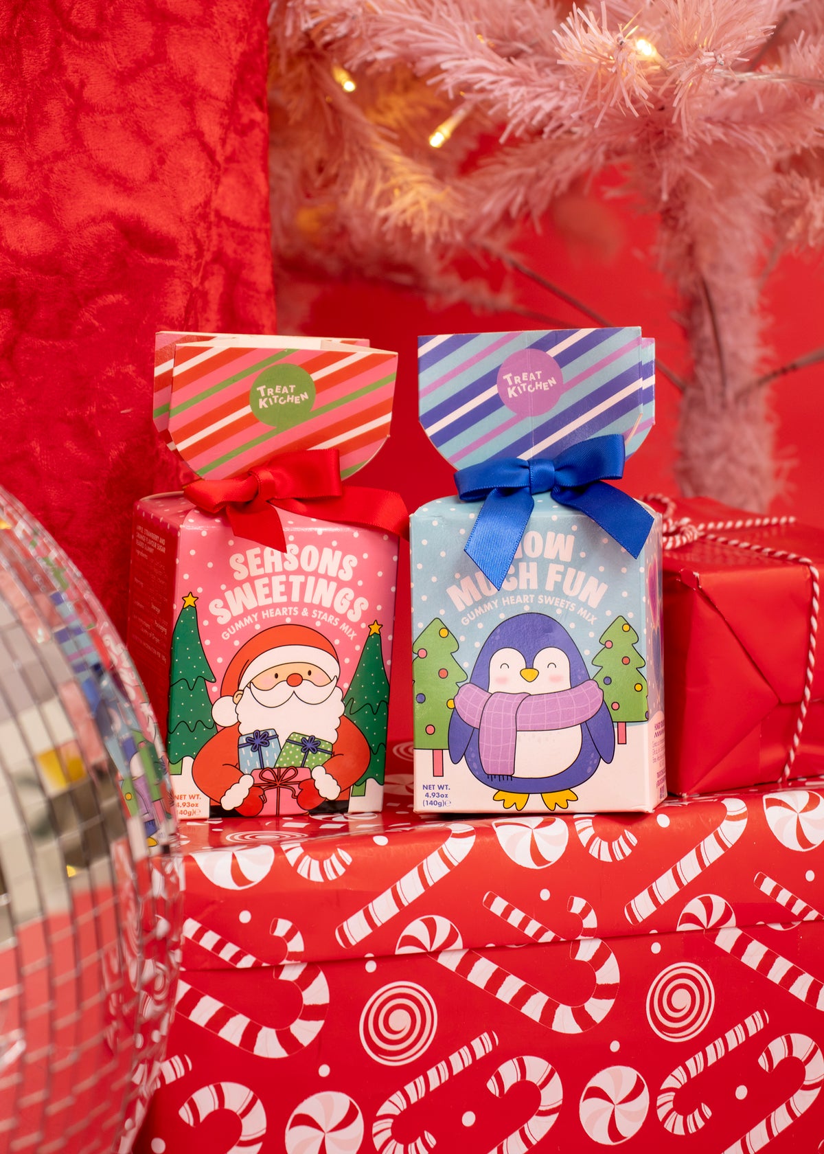 Christmas 2 Milk Cartons + 2 Sweet Crackers Gift Pack