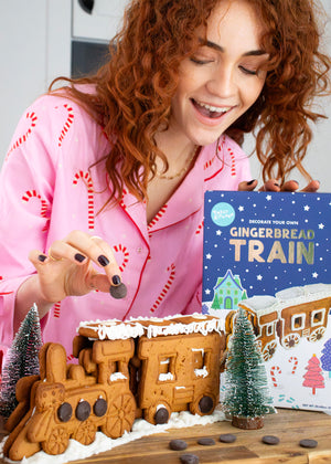 Gingerbread Train Decorating Kit